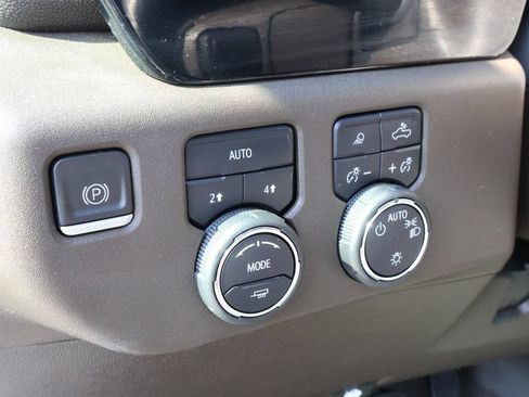 Used 2023 Chevrolet Silverado 1500 LT w/ Safety Package AWD/4WD image 13