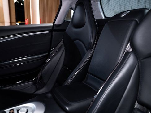 Used 2006 Mercedes-Benz SLR image 11