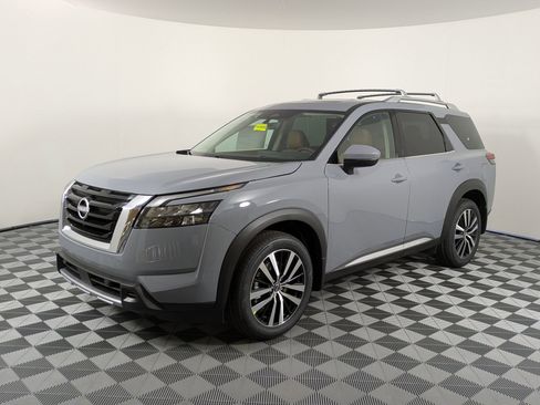 New 2025 Nissan Pathfinder Platinum w/ Cargo Package image 30