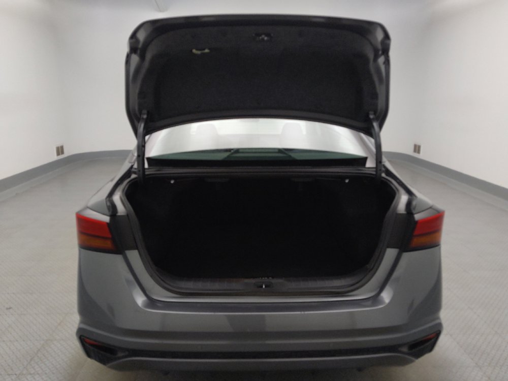 Used 2025 Nissan Altima 2.5 SV FWD image 29