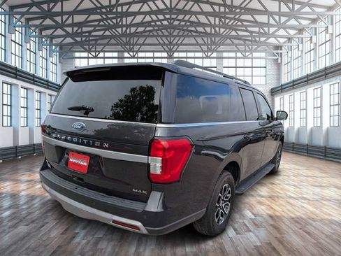 Used 2024 Ford Expedition Max XLT RWD image 4