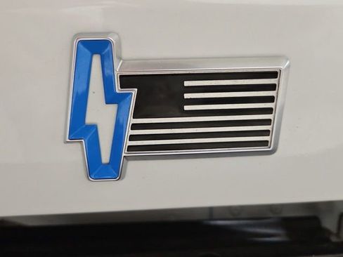 Used 2024 Ford F150 Lightning Platinum image 30