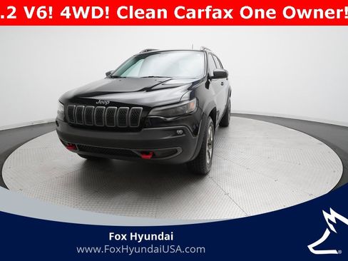 Used 2019 Jeep Cherokee Trailhawk w/ Cold Weather Group image 31