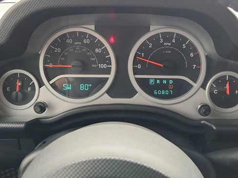 Used 2009 Jeep Wrangler Unlimited Sahara w/ Dual Top Group AWD/4WD image 12