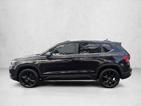 Used 2022 Volkswagen Taos SE FWD image 9