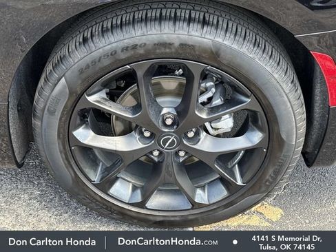 Used 2025 Chrysler Pacifica Limited w/ Trailer Tow Group FWD image 28