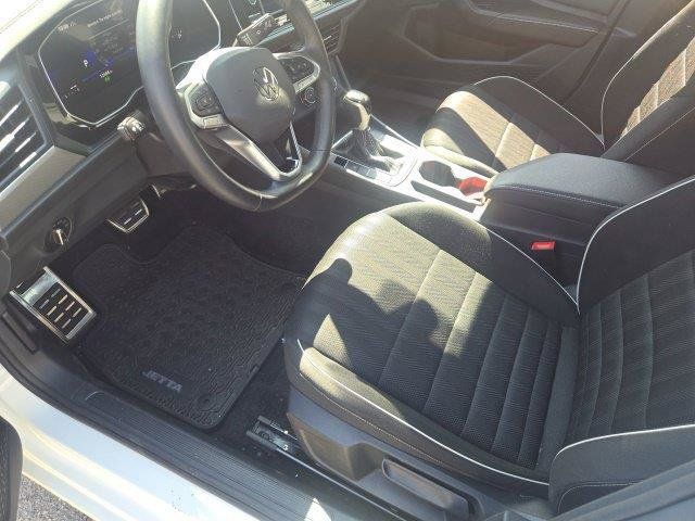 Certified 2024 Volkswagen Jetta Sport FWD image 5
