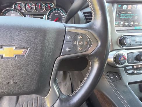 Used 2019 Chevrolet Suburban LT AWD/4WD image 12