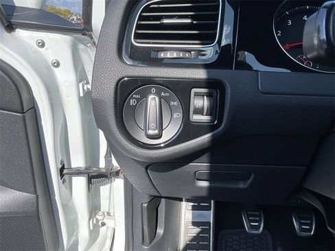 Used 2019 Volkswagen GTI SE w/ SE Experience Package image 18