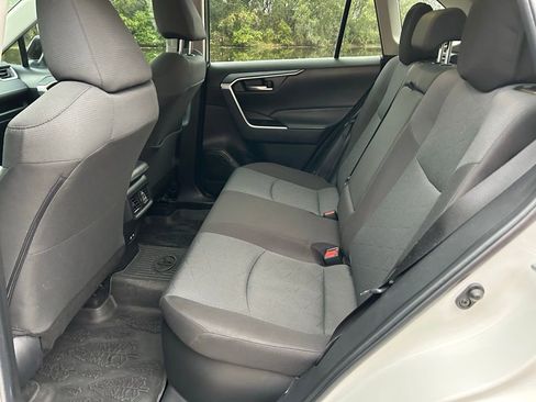 Used 2024 Toyota RAV4 AWD Hybrid image 13