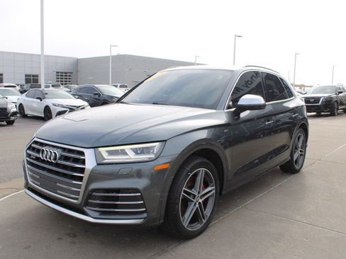 Used 2018 Audi SQ5 Premium Plus w/ S Sport Package image 3