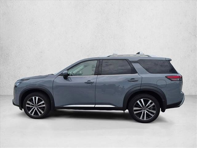 Used 2024 Nissan Pathfinder Platinum FWD image 8