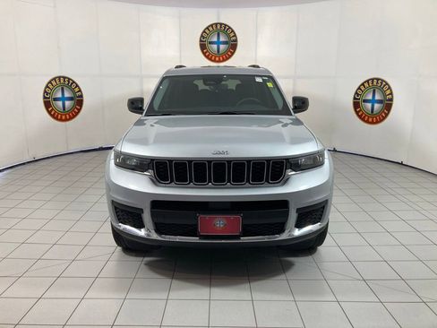 Used 2023 Jeep Grand Cherokee L Laredo w/ Luxury Tech Group I AWD/4WD image 17