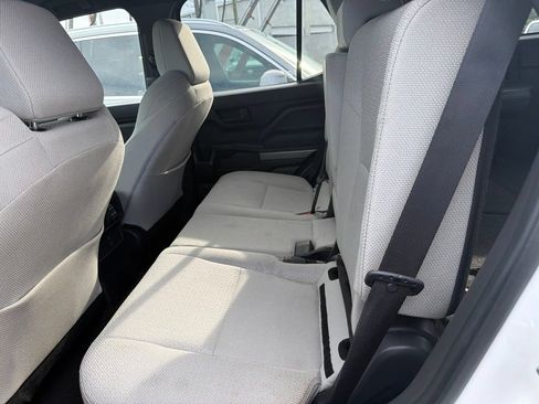Used 2025 Toyota 4Runner SR5 AWD/4WD image 3