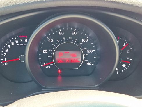 Used 2016 Kia Soul + FWD image 23