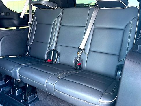 Used 2025 GMC Yukon XL Elevation image 20