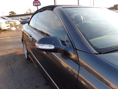 Used 2009 Mercedes-Benz CLK 550 Cabriolet w/ Premium I Pkg image 37
