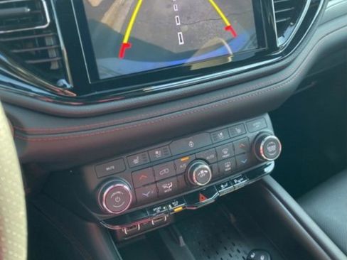 Used 2025 Dodge Durango R/T image 38