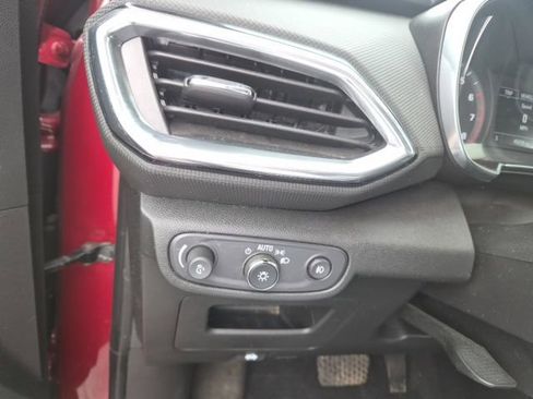 Used 2021 Chevrolet TrailBlazer LT w/ Convenience Package image 19