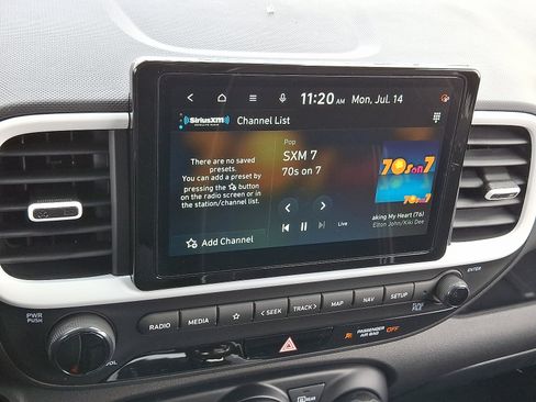 New 2025 Hyundai Venue Limited image 12