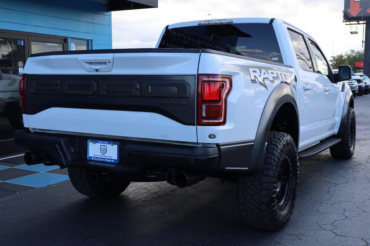 Used 2018 Ford F150 Raptor w/ Equipment Group 802A Luxury AWD/4WD image 4