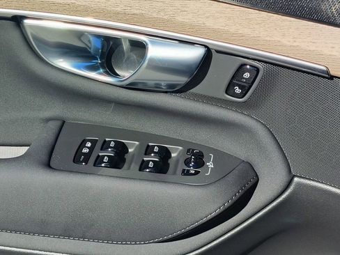 New 2026 Volvo XC90 B6 Plus image 10