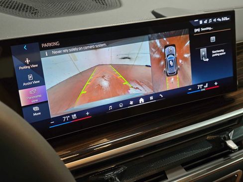 New 2026 BMW X5 xDrive50e w/ Executive Package image 33