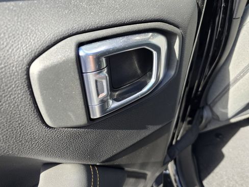 Used 2025 Jeep Wrangler Sahara w/ Technology Group image 10