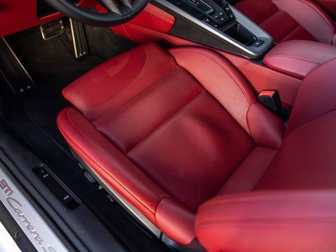 Used 2022 Porsche 911 Carrera S image 38