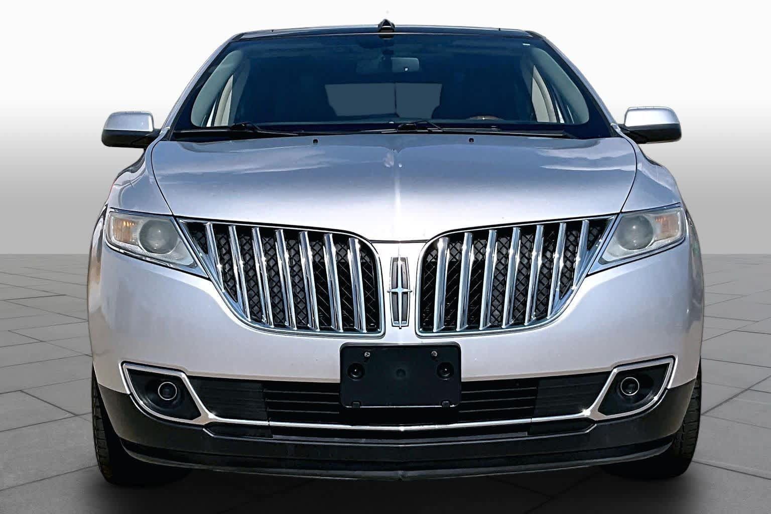 Used 2011 Lincoln MKX 2WD w/ 102A Rapid Spec Order Code image 3