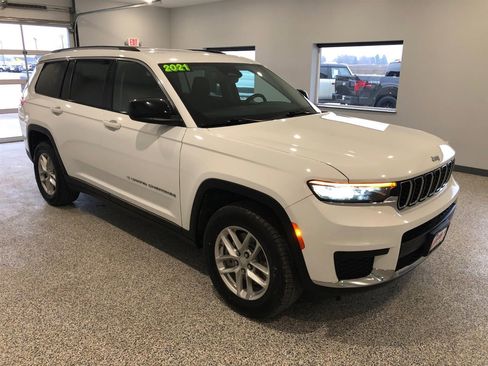 Used 2021 Jeep Grand Cherokee L Laredo w/ Luxury Tech Group I image 2