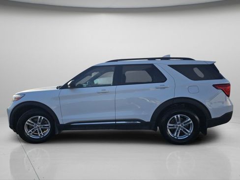 Used 2020 Ford Explorer XLT w/ Cold Weather Package image 21