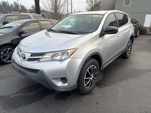 Used 2013 Toyota RAV4 LE image 4