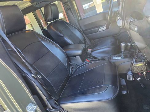Used 2015 Jeep Wrangler Unlimited Sport w/ Quick Order Package 24S AWD/4WD image 33