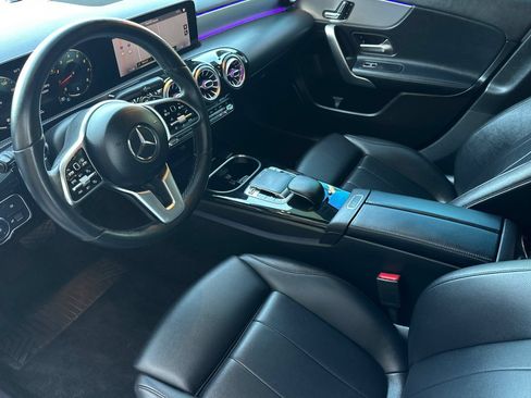 Used 2019 Mercedes-Benz A 220 4MATIC image 8