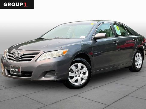 Used 2010 Toyota Camry FWD image 1