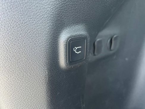 Used 2020 Jeep Cherokee High Altitude AWD/4WD image 12