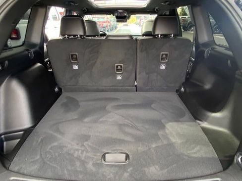 Used 2025 Jeep Grand Cherokee Limited w/ Luxury Tech Group II image 27