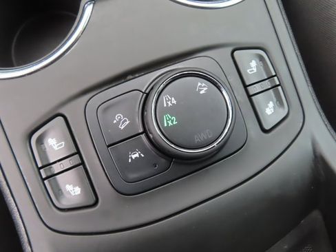 Certified 2023 GMC Terrain SLT image 28