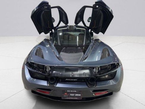 Used 2018 McLaren 720S RWD image 19