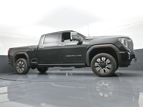 Used 2024 GMC Sierra 2500 Denali w/ Denali Reserve Package image 22
