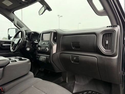 Used 2021 GMC Sierra 2500 4x4 Crew Cab w/ Gooseneck/5TH Wheel Package image 15