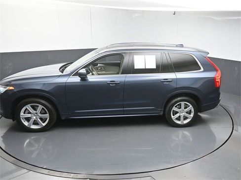 Used 2021 Volvo XC90 T5 Momentum w/ Climate Package image 46
