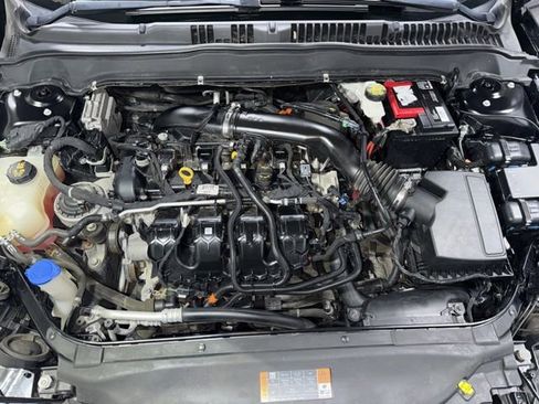 Used 2019 Ford Fusion SE AWD/4WD image 8