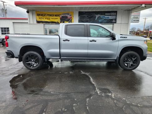 Used 2024 Chevrolet Silverado 1500 Custom Trail Boss w/ LPO, Dark Essentials Package image 2