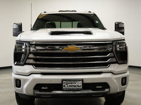 Certified 2024 Chevrolet Silverado 3500 High Country w/ High Country Premium Package AWD/4WD image 2