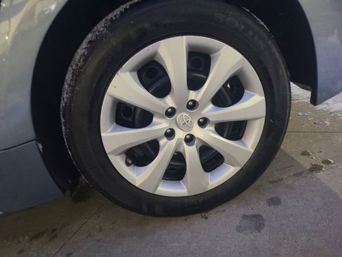 Used 2022 Toyota Corolla LE image 11