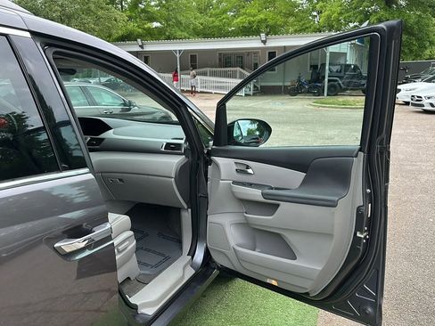 Used 2015 Honda Odyssey Touring image 26