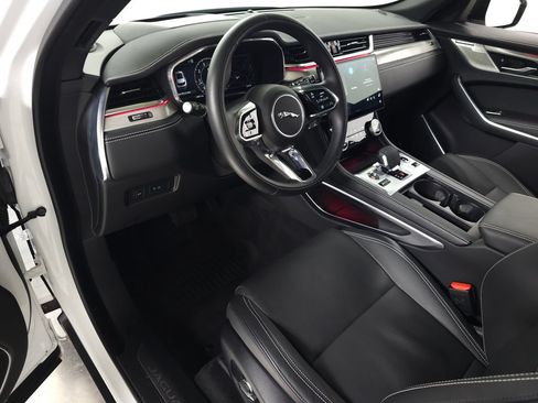 Used 2026 Jaguar F-PACE R-Dynamic S AWD/4WD image 18
