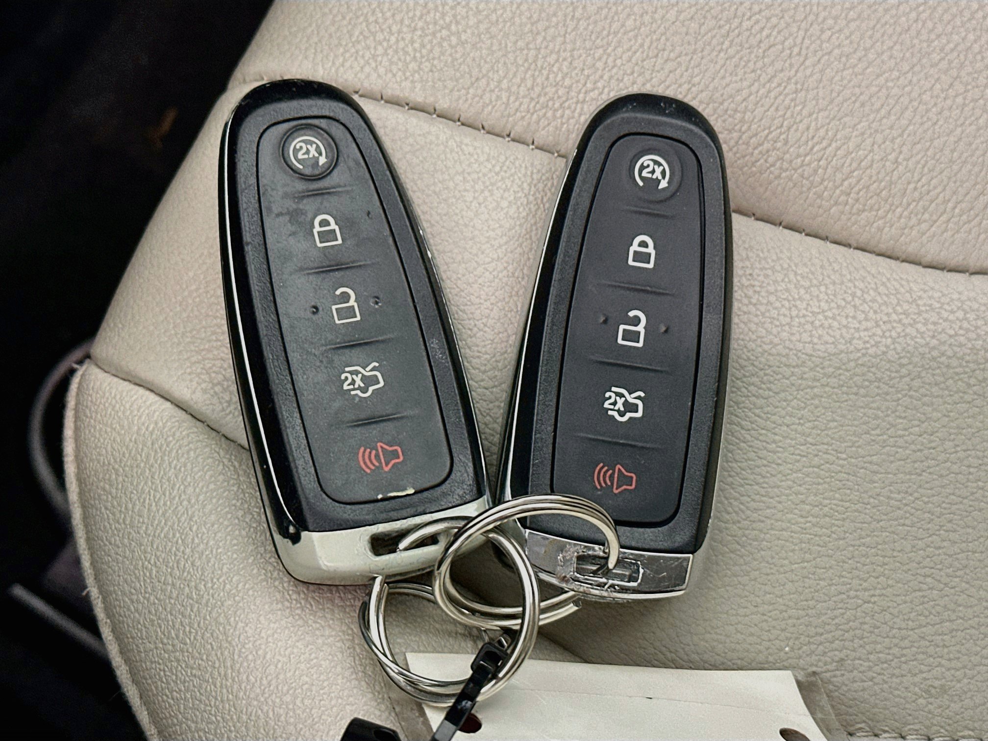 Used 2017 Ford Focus Titanium FWD image 25